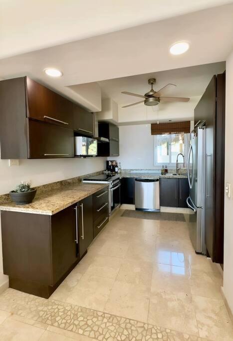 La Vista Penthouse *